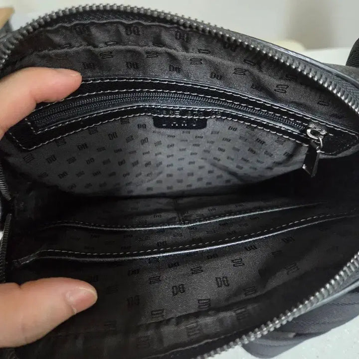 [BUNJANG] Daks Men's Black Leather Handbag / 남자 닥스 가방