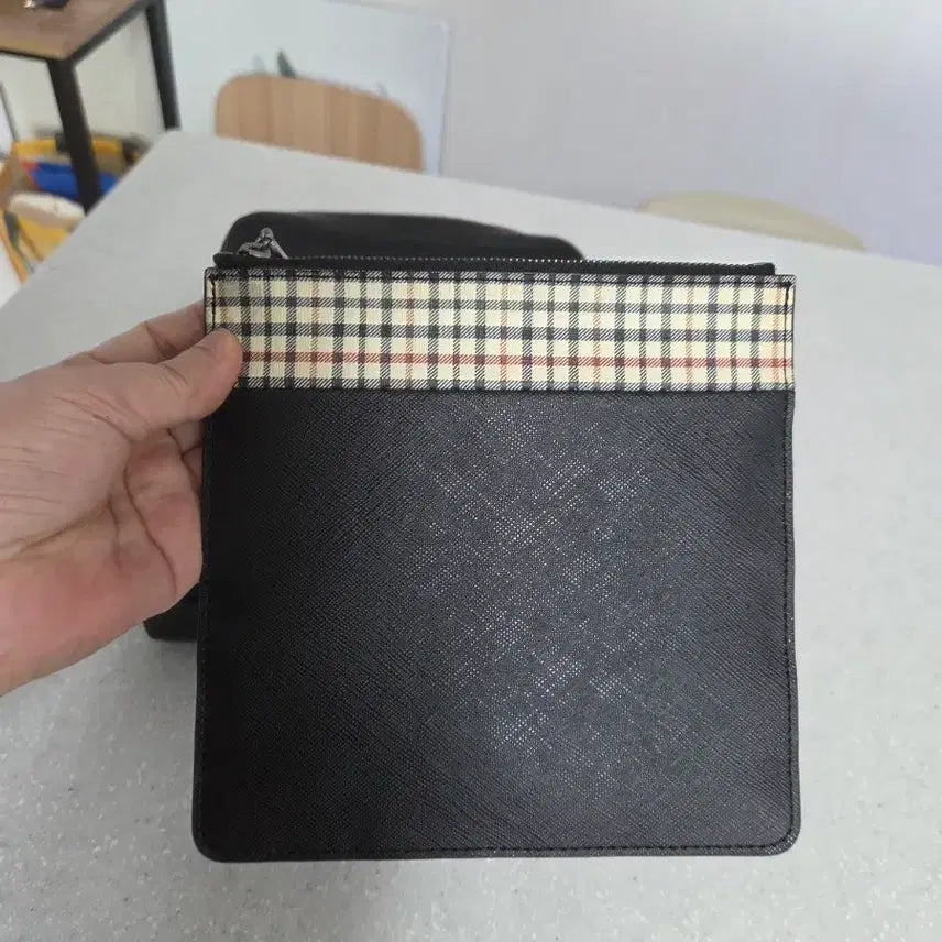 [BUNJANG] Daks Men's Black Leather Handbag / 남자 닥스 가방