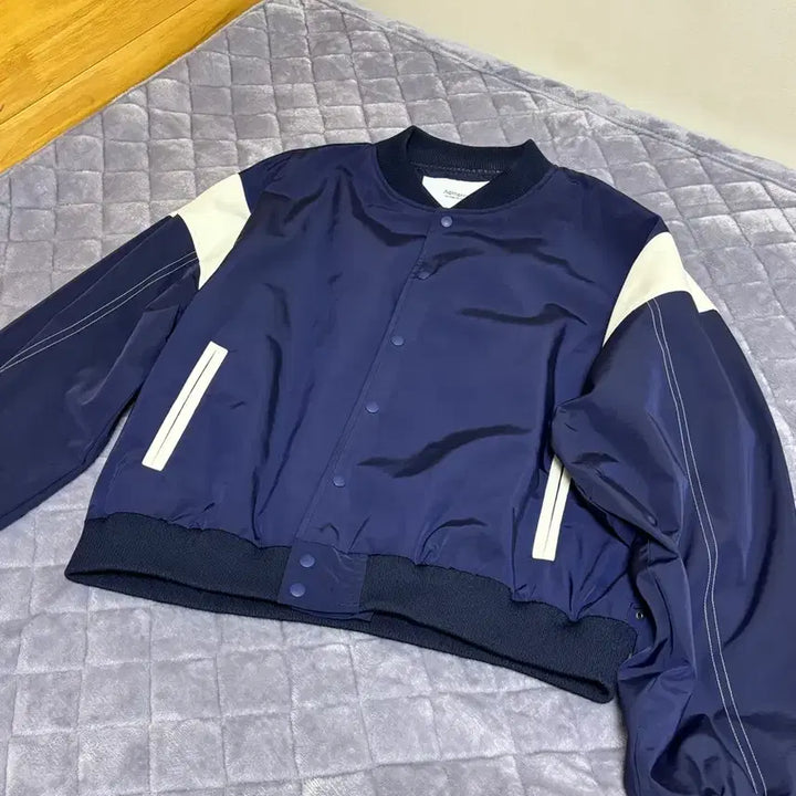 [BUNJANG] Aging CC Crop Varsity Stitch Jacket / 에이징씨씨 크롭 바시티 스티치 자켓