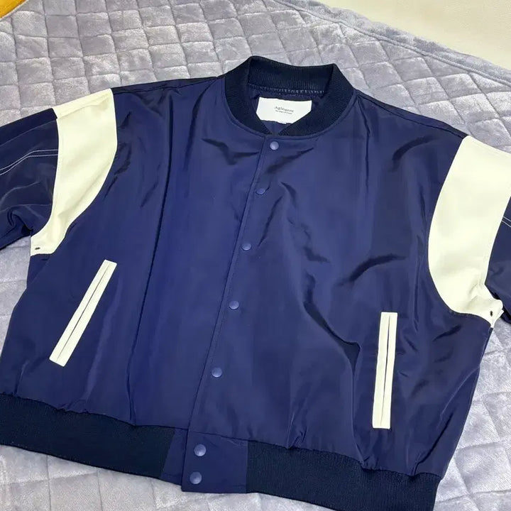 [BUNJANG] Aging CC Crop Varsity Stitch Jacket / 에이징씨씨 크롭 바시티 스티치 자켓