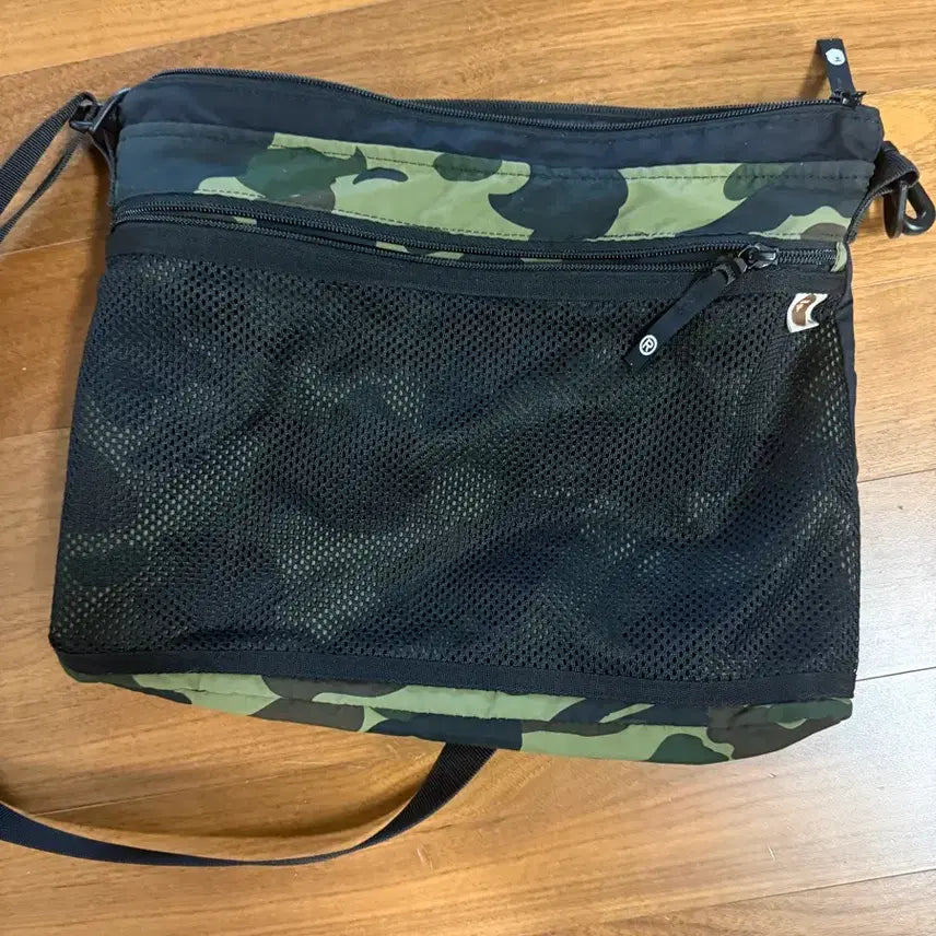 [BUNJANG] BAPE Crossbody Bag / 베이프 크로스백