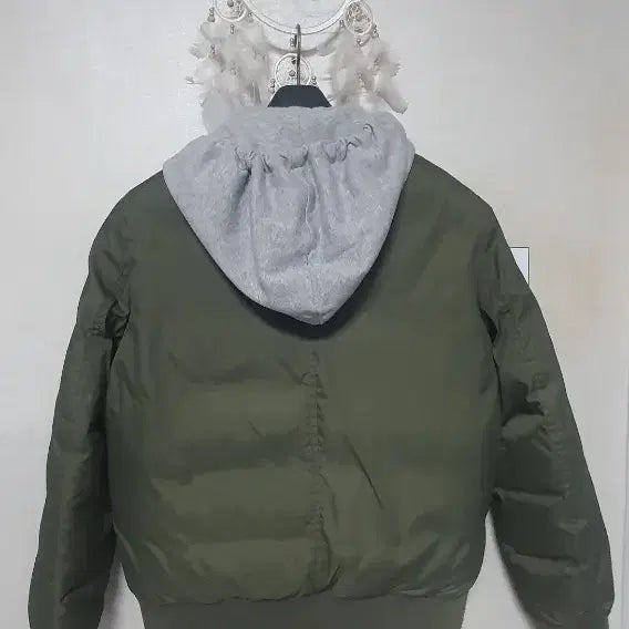 [BUNJANG] GUESS Hooded Down Padded Jacket / 게스 GUESS 후드 다운패딩