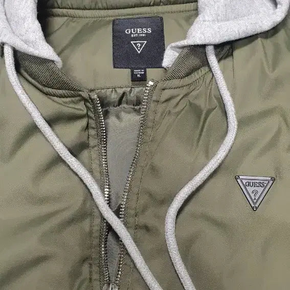 [BUNJANG] GUESS Hooded Down Padded Jacket / 게스 GUESS 후드 다운패딩