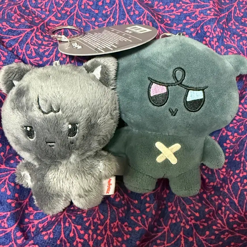 에이티즈 우영 인형 판매합니다.