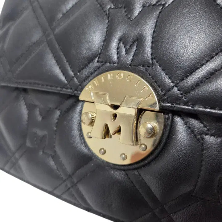 [BUNJANG] Metrocity Quilted Shoulder/Crossbag / [정품]메트로시티 퀄팅 숄더겸 크로스백