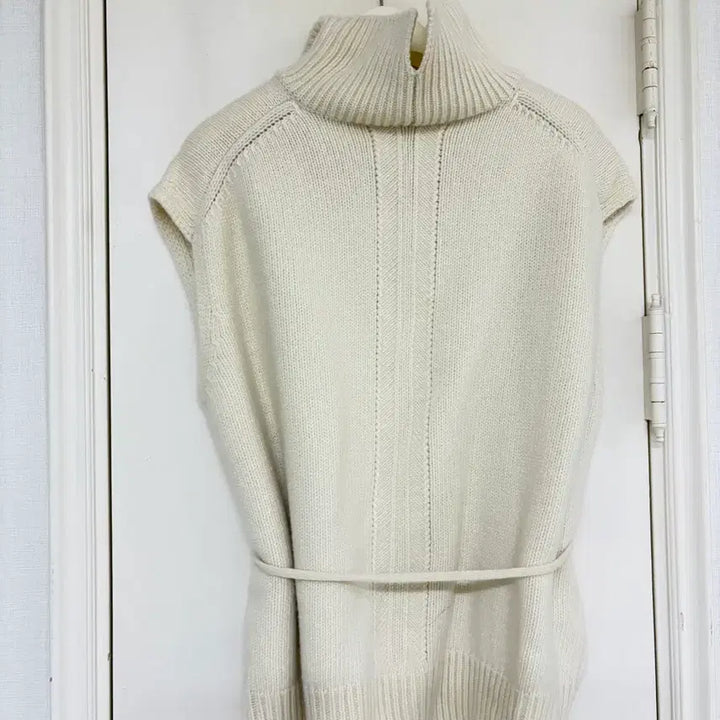 [BUNJANG] UMER Turtleneck Knit Vest / 유메르 터틀넥 니트조끼