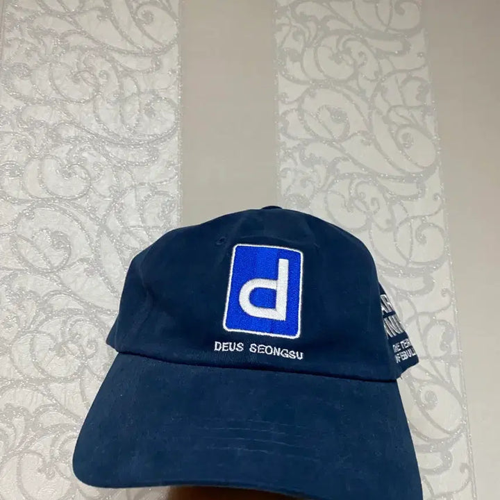 [BUNJANG] Deus Seongsu Navy Ball Cap Hat / 데우스 성수 볼캡 네이비색 모자 os