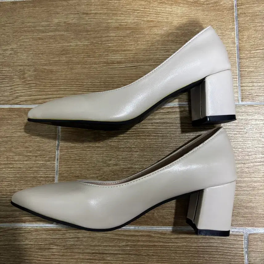 [BUNJANG] Marina Stiletto Mid Heel Ivory 225 / 착한구두 마리나 스틸레토 미들힐 아이보리 225
