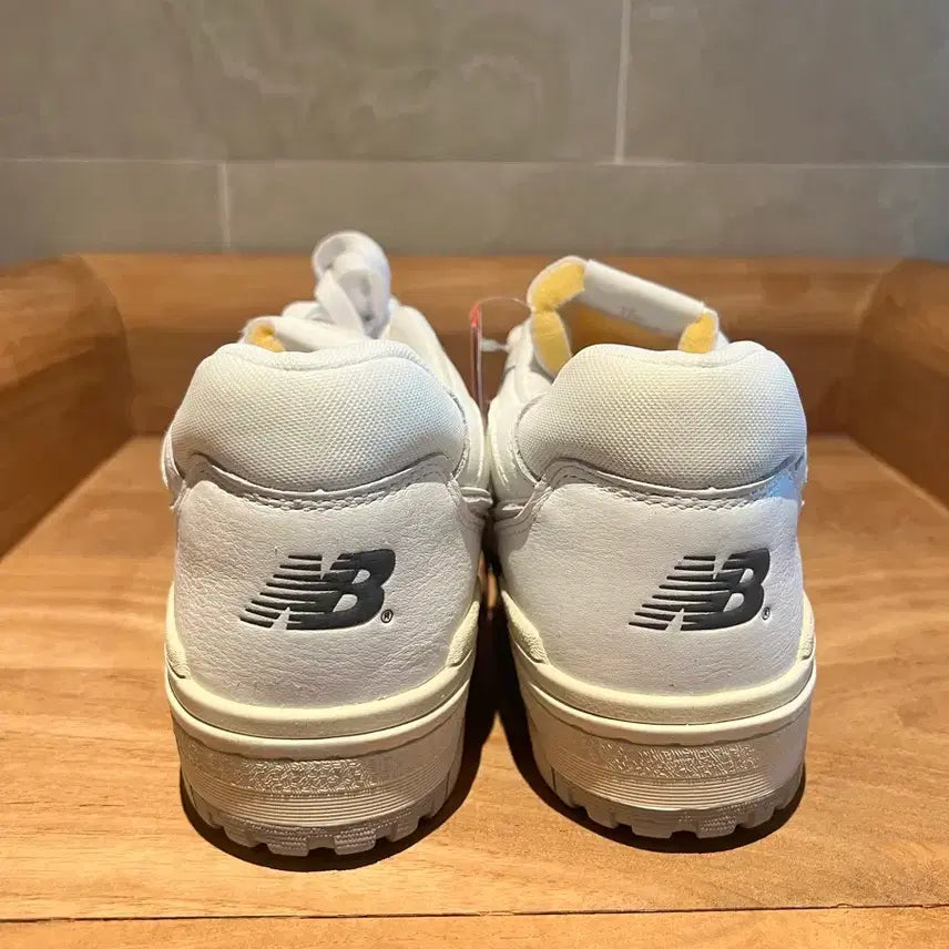 [BUNJANG] New Balance BB550PWG Shoes / 뉴발란스 bb550pwg, 270,275,280