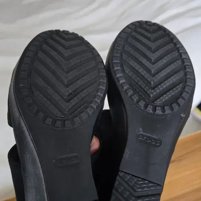 [BUNJANG] Crocs Wedge Heel / 크록스 투스트랩 240  웨지 크록스 힐