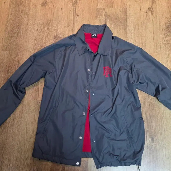 [BUNJANG] Nike SB Coach Jacket Charcoal Red Logo / 나이키 SB 코치자켓 차콜 레드 로고