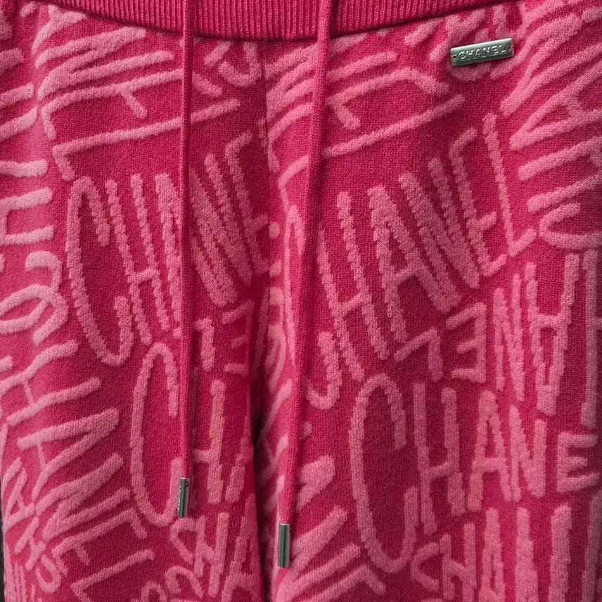 [BUNJANG] Chanel Cashmere Multi-Logo Jogger Pants / { 오버핏 36 } 샤넬 캐시미어 멀티로고 조거팬츠