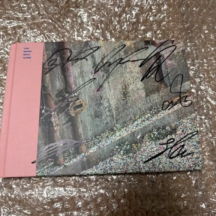 방탄소년단 You Never Walk Alone 앨범 친필싸인