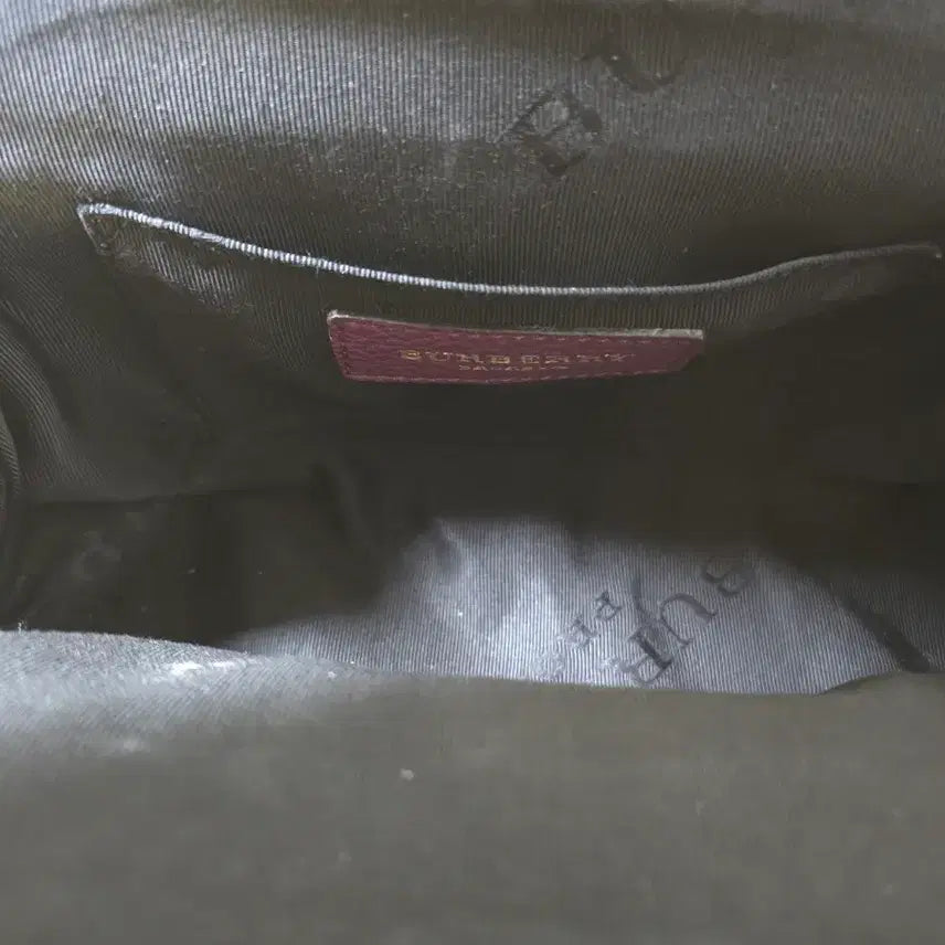 [BUNJANG] Burberry Leather Chain Shoulder Bag / 버버리  정품 가죽100% 체인 숄더백