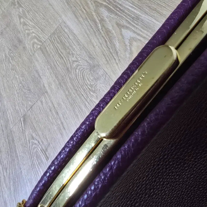 [BUNJANG] Burberry Leather Chain Shoulder Bag / 버버리  정품 가죽100% 체인 숄더백