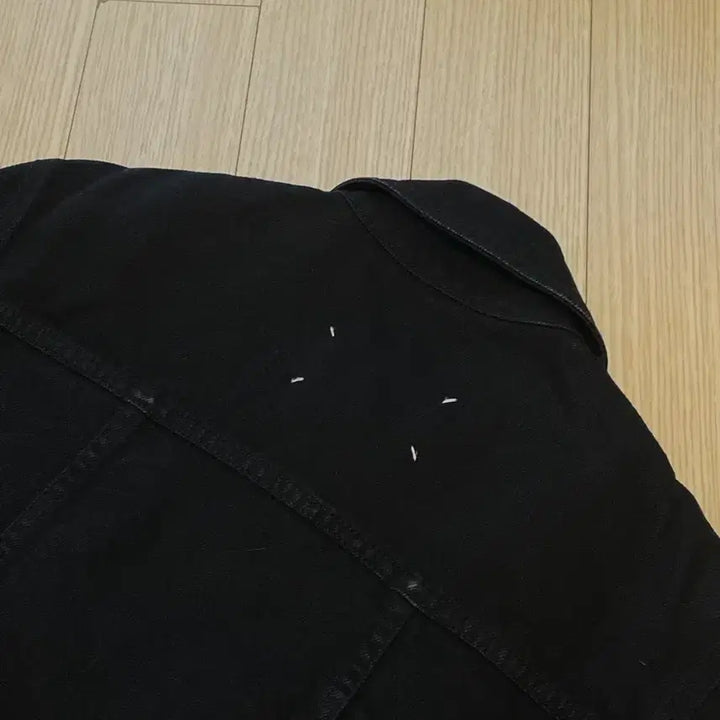 [BUNJANG] Maison Margiela Black Denim Trucker Jacket / 마르지엘라 블랙 데님 트러커 자켓 44