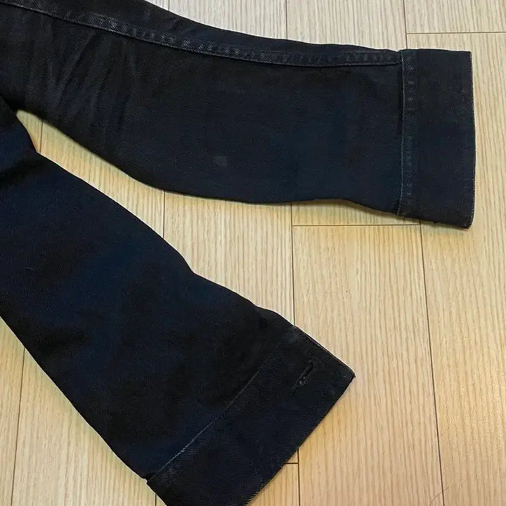 [BUNJANG] Maison Margiela Black Denim Trucker Jacket / 마르지엘라 블랙 데님 트러커 자켓 44