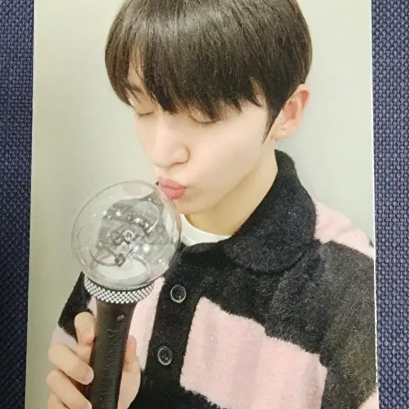 킥플립 동현 응원봉 포카