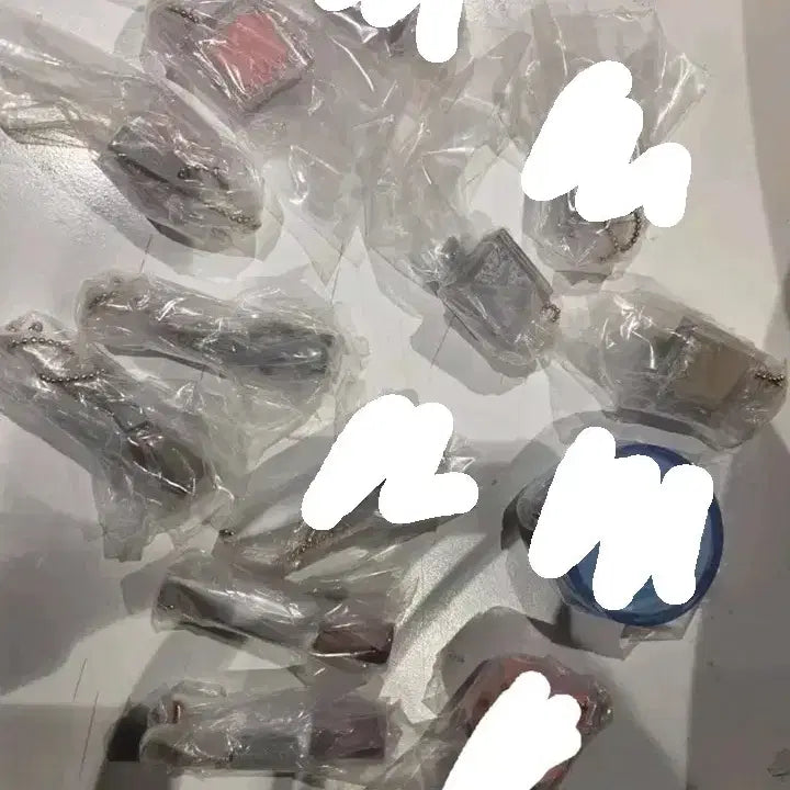 [BUNJANG] Rom&nd Gacha Shadow, Mascara, Brow, and Keyring Bundle / 롬앤 가챠 섀도우 섀도 마스카라 브로우 키링 판매