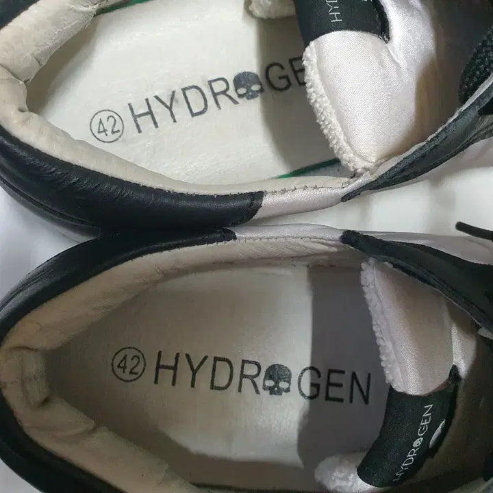 [SOLD OUT] 하이드로겐 스니커즈 255