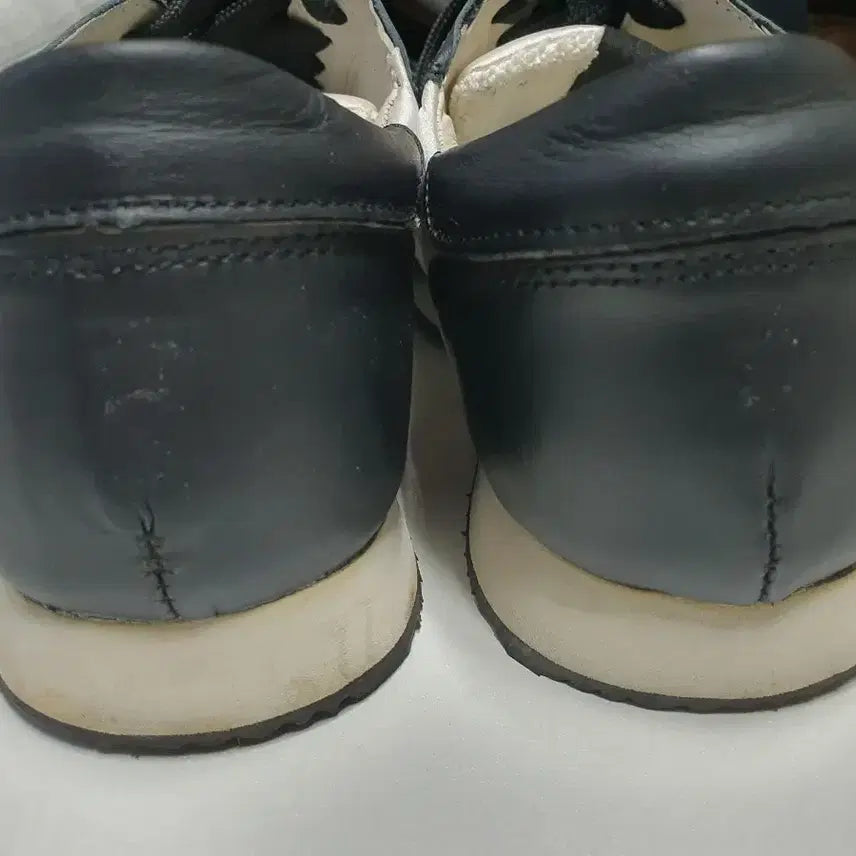 [SOLD OUT] 하이드로겐 스니커즈 255