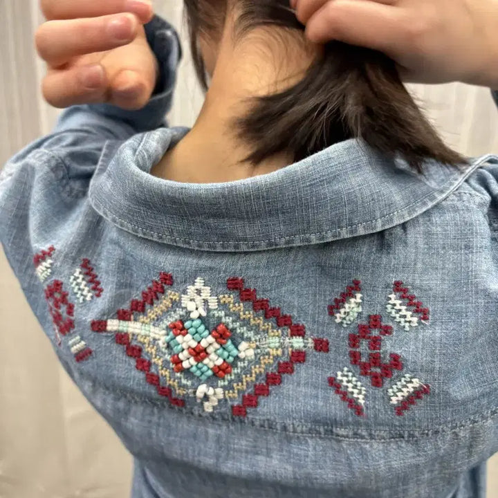 [BUNJANG] Zara Embroidered Western Denim Shirt / 자라 자수 웨스턴 데님 셔츠