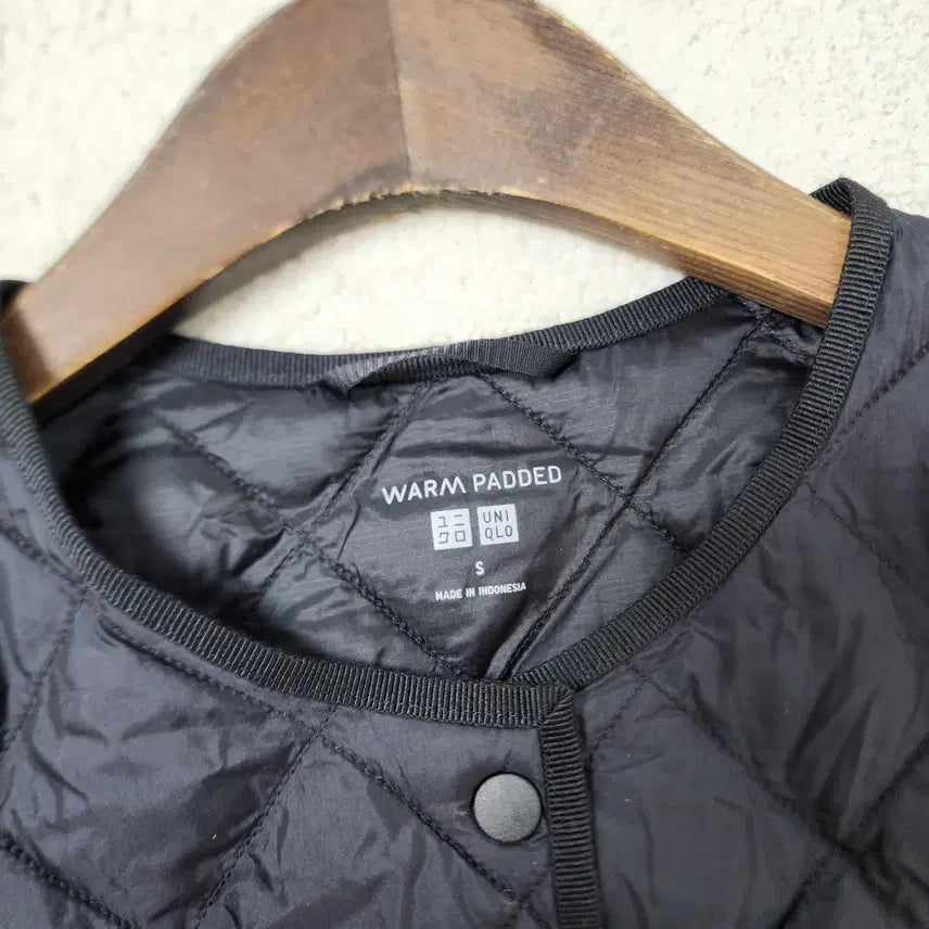 [BUNJANG] Uniqlo Warm Padded Diamond Vest Black S / 유니클로 웜패디드 다이아몬드 베스트 블랙 S
