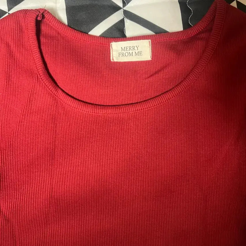 [BUNJANG] Merry From Me Chiz-Tea Basic Long Sleeve (Red) / 메리프롬미 치즈티 긴팔 레드 베이직