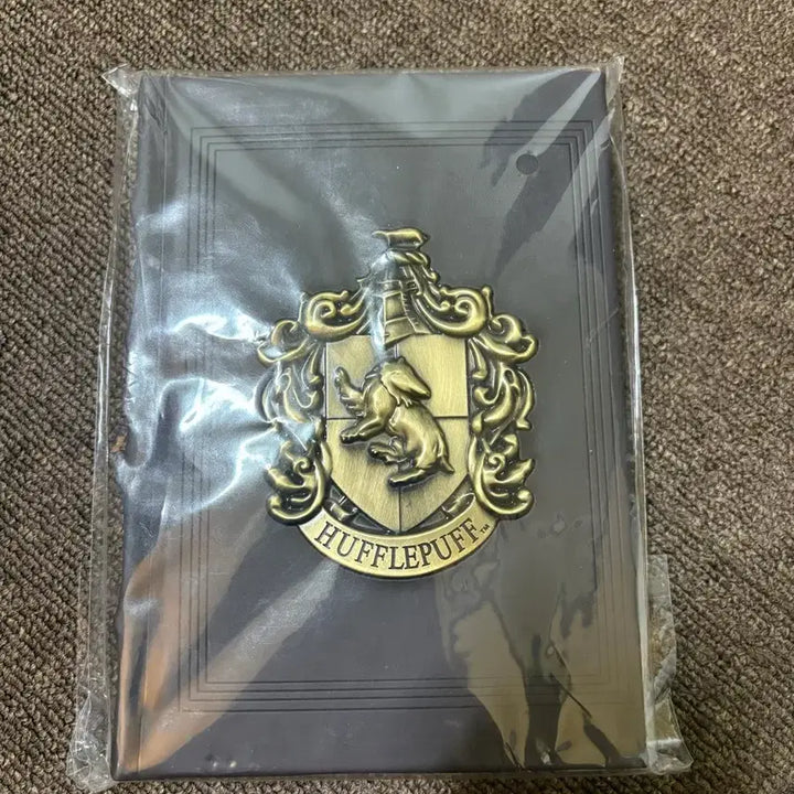 [BUNJANG] Harry Potter Hufflepuff Notebook / 해리포터 스튜디오 도쿄 굿즈 후플푸프 수첩