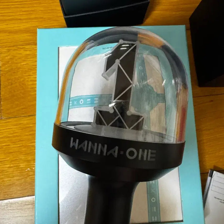[BUNJANG] Wanna One Official Light Stick / 워너원 응원봉 너블봉 양도