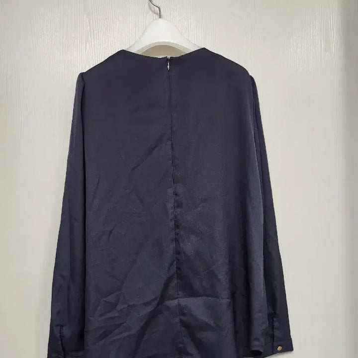 [BUNJANG] SuBI Frill Blouse Navy 55 / SuBI 프릴 블라우스 네이비 55