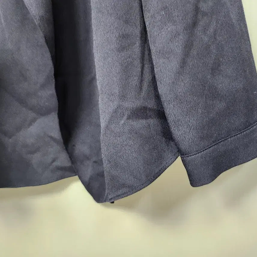 [BUNJANG] SuBI Frill Blouse Navy 55 / SuBI 프릴 블라우스 네이비 55