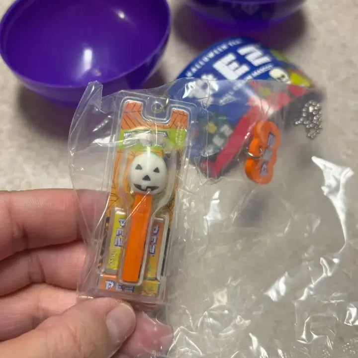 [BUNJANG] PEZ Gacha Keyring / 페즈 pez 키링 가챠