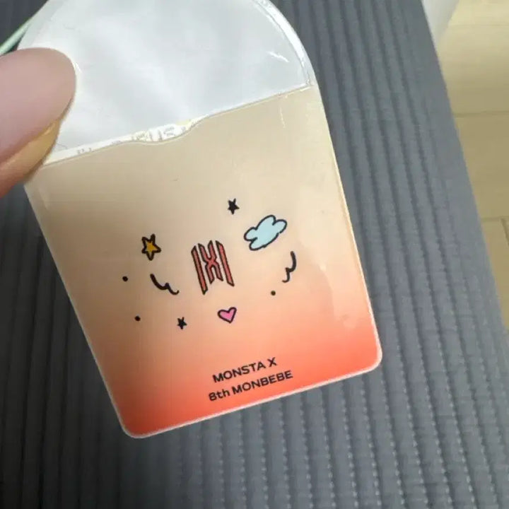 몬엑 증명사진 홀더 판매