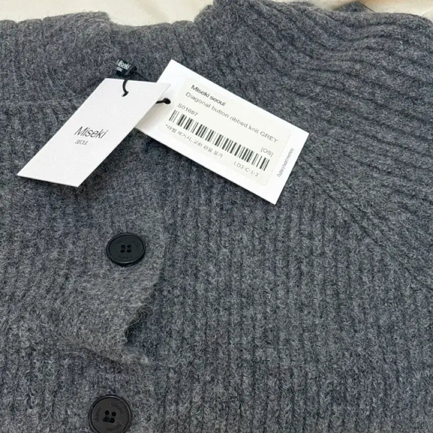 [BUNJANG] Mise-en-scene Diagonal Button Ribbed Knit GREY / 미세키서울 Diagonal button ribbed knit GREY