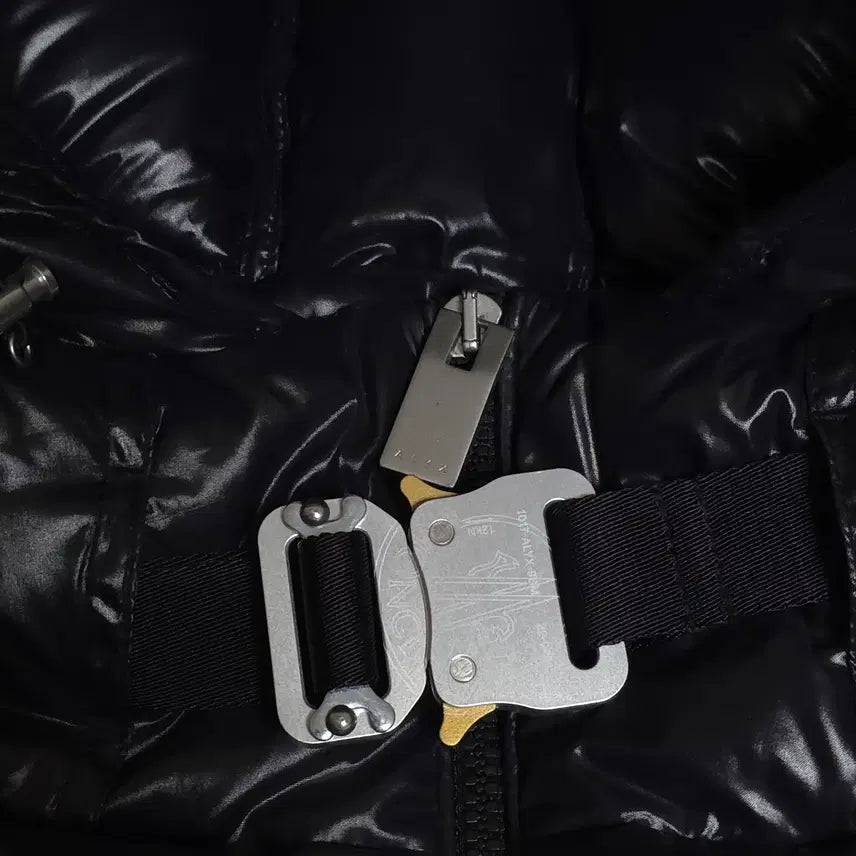 [SOLD OUT] [3] 몽클레어 알릭스 22FW 알몬드 패딩 블랙