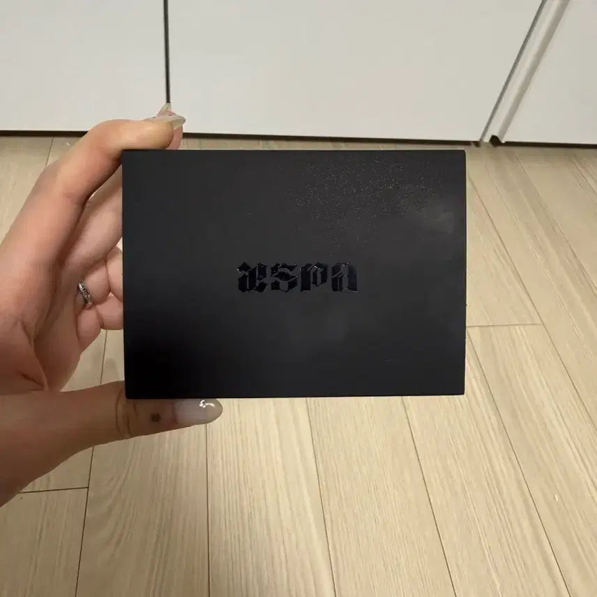 에스파 더티워크 크루링 버전