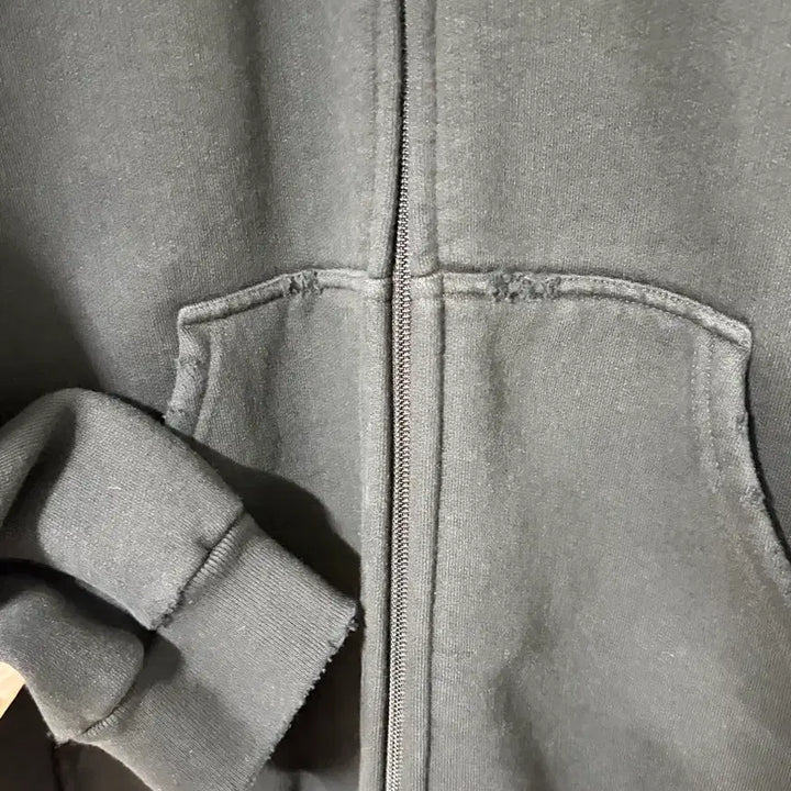 [BUNJANG] Balenciaga TikTok Logo Hoodie Black / (3) 발렌시아가 틱톡 로고 후드 집업 블랙