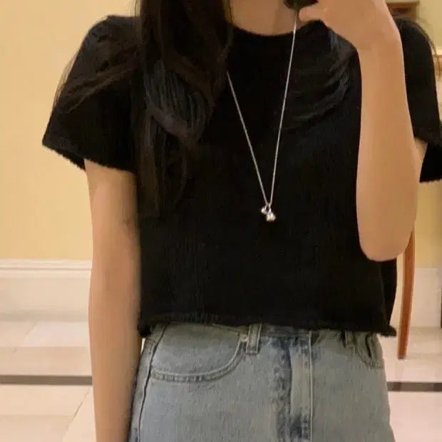 [BUNJANG] Miel Billy Cropped Knit Top (Black) / 웨어레스트 미엘 빌리 크롭 니트 반팔 면 라운드 데이트 (블랙)