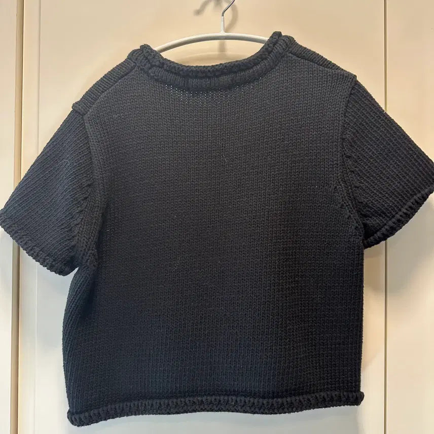 [BUNJANG] Miel Billy Cropped Knit Top (Black) / 웨어레스트 미엘 빌리 크롭 니트 반팔 면 라운드 데이트 (블랙)