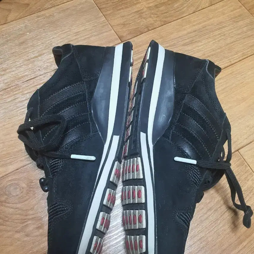 [BUNJANG] Adidas Mastermind Sneakers (Size 250-260) / 아디다스 마스터마인드 블랙 스니커즈 250~260사이즈