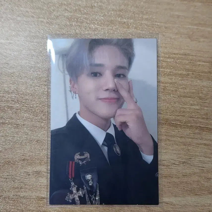 ATEEZ 에이티즈 우영 트레져 앨범 포카