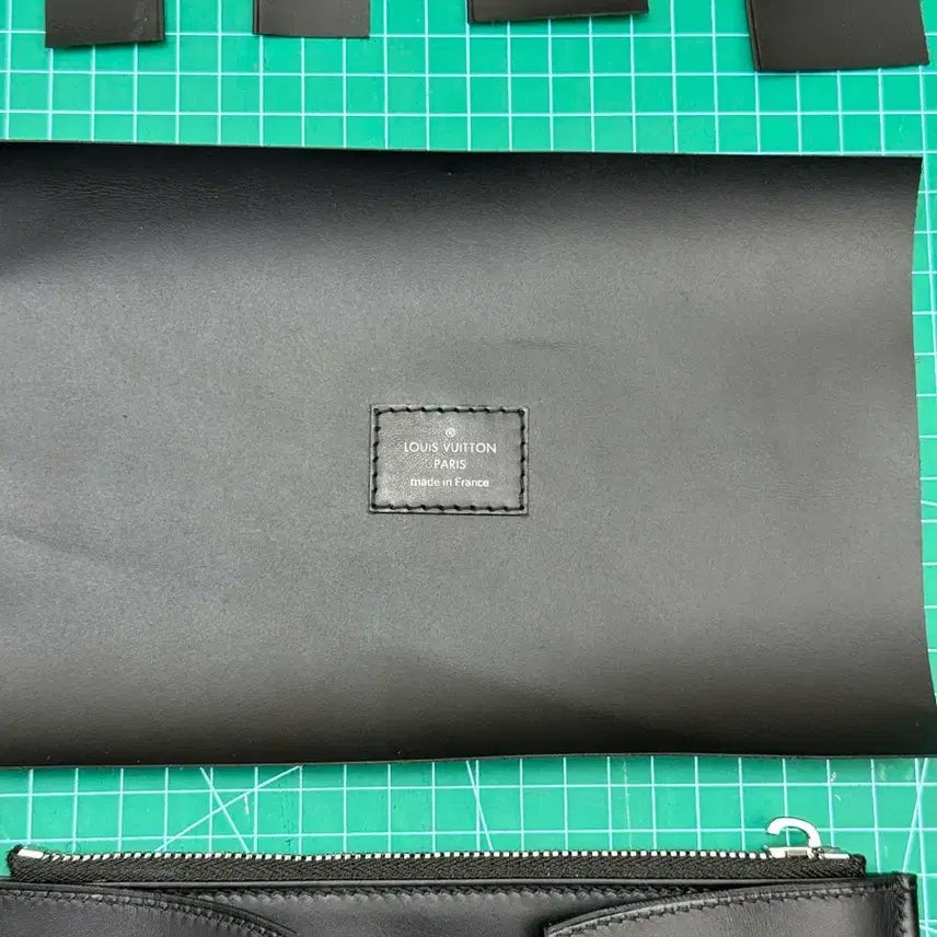 [BUNJANG] LV Trunk Handbag Shoulder Bag / 트렁크 정품 LV 핸드백으로 제작되었습니다(리품)