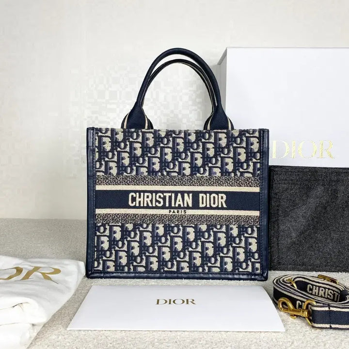 [BUNJANG] Dior Book Tote Small / 디올 북토트 스몰