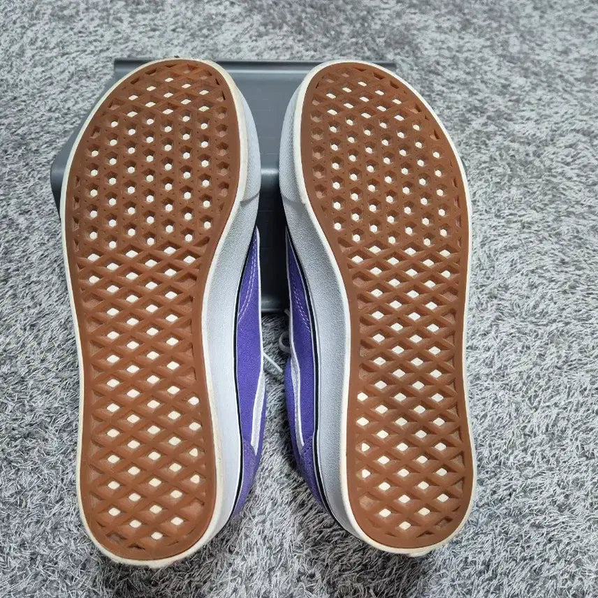 [SOLD OUT] 반스 여성 올드스쿨 컴피쿠시 스웨이드 245