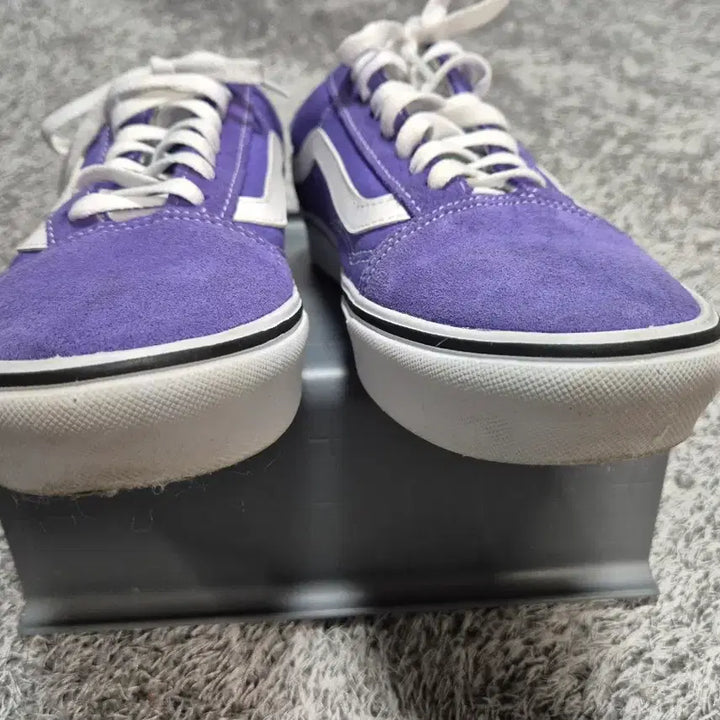 [SOLD OUT] 반스 여성 올드스쿨 컴피쿠시 스웨이드 245