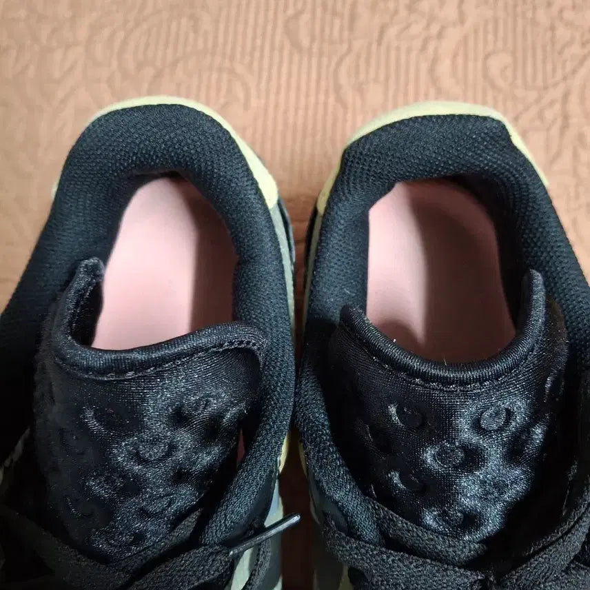 [BUNJANG] Nike Air Force 1 Type Black Pink Tint Sneakers / 290 나이키 에어포스1 타입 블랙 핑크틴트 운동화 [1166]