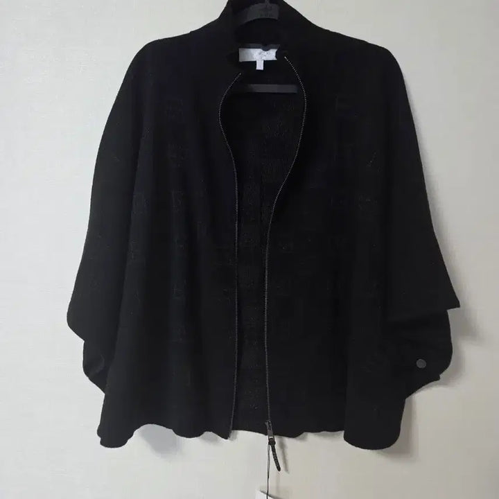 [SOLD OUT] 에스까다 캐시미어 니트케이프66.77