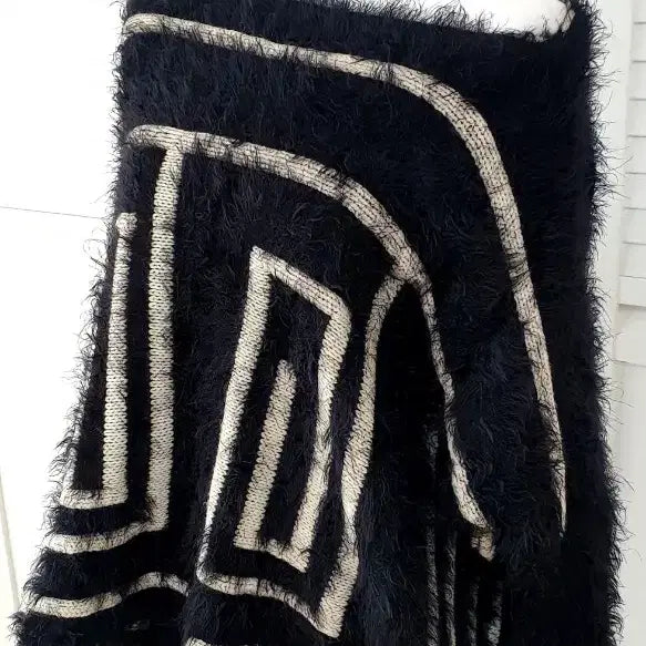 [BUNJANG] Unique Pattern Oversized Sweater / 유니크 패턴 박시 스웨터 (새제품)