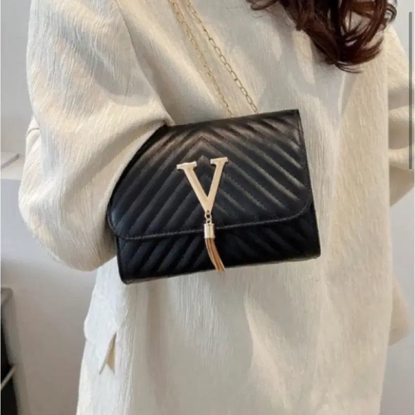 [BUNJANG] Mini Chain Shoulder Bag / 미니 체인 숄더백